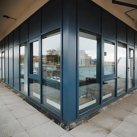 Spacious 2 Bed Centre - Free Parking, Huge Balcony & Darts Appartement Leeds (West Yorkshire)