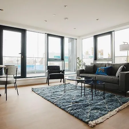 Lejlighed Large 2 Bed Centre - Free Parking, Huge Private Balcony & Darts Leeds (West Yorkshire)