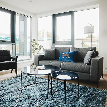 公寓 2 Bed Centre - Free Parking, Private Balcony & Darts