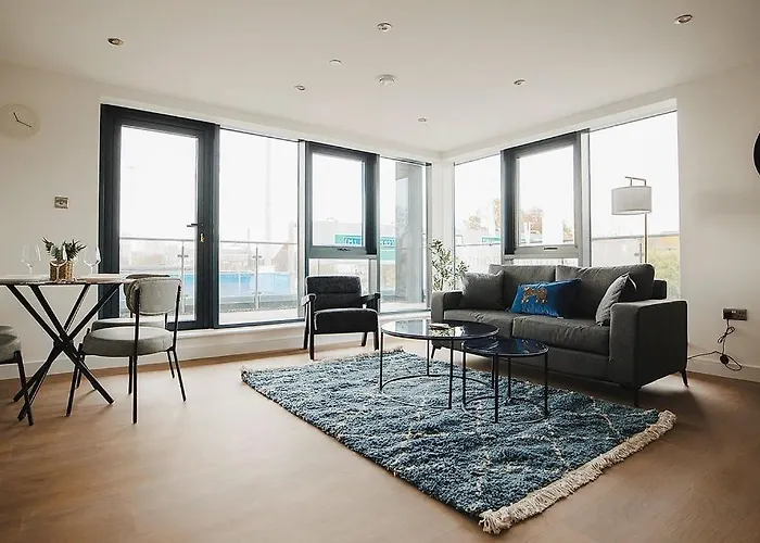 公寓 2 Bed Centre - Free Parking, Private Balcony & Darts 利兹