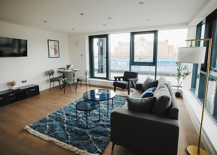 Appartement Spacious 2 Bed Centre - Free Parking, Huge Balcony & Darts *